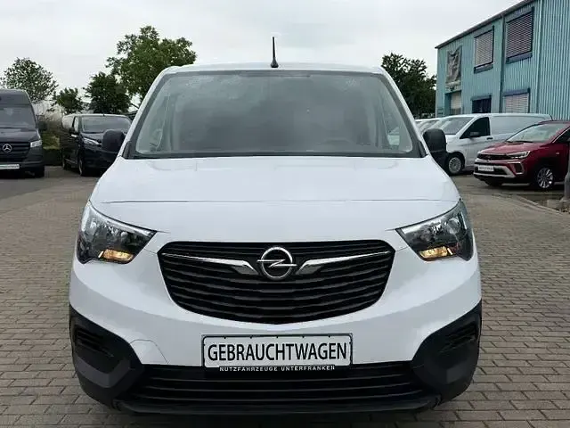 Gebraucht Opel Combo Edition 102 PS (75 kW) 2023 Weiss Van / Kleinbus