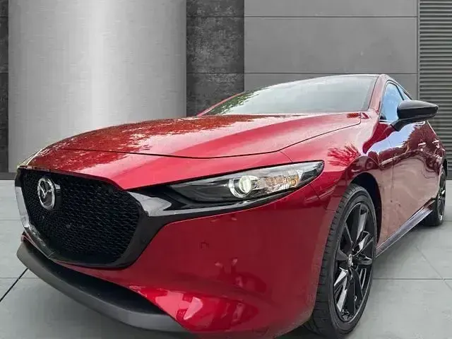 Gebraucht Mazda 3 Homura-Line 140 PS (102 kW) 2026 Rot Limousine