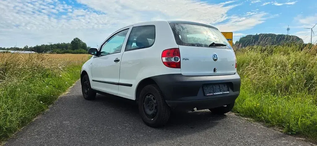 Gebraucht VW Fox 54 PS (39 kW) 2006 Weiß Kleinwagen