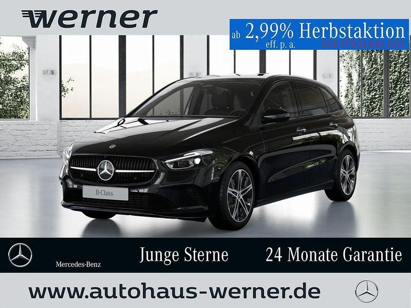 lack kosmosschwarz Gebraucht 2025 Mercedes B180 Advanced Plus Van / Kleinbus | 33.833 € (Guter Preis) - Bild 1/4