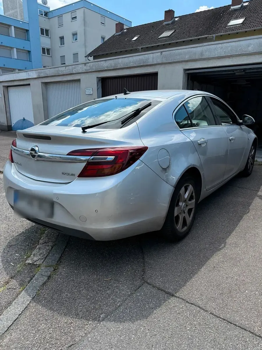 Gebraucht Opel Insignia 132 PS (97 kW) 2014 Grau Limousine
