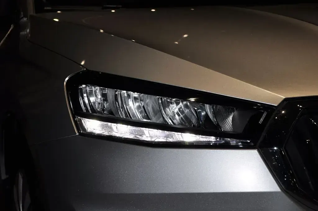 Gebraucht Skoda Fabia Active 65 PS (47 kW) 2023 Weiß Kleinwagen