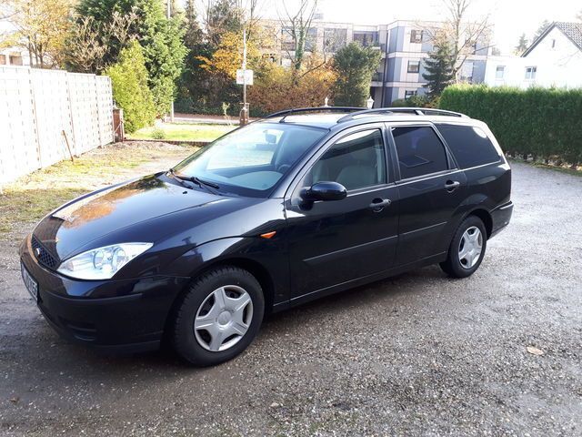 Gebraucht Ford Focus 102 PS (75 kW) 2001 Schwarz Kombi