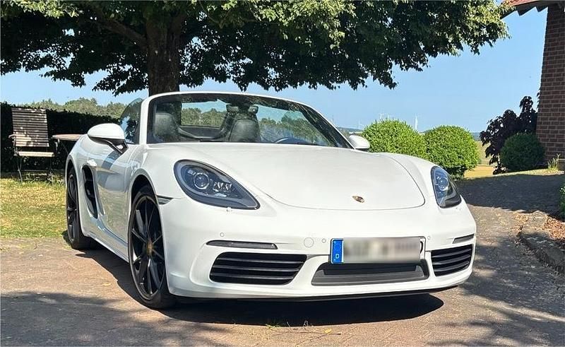 Weiß Gebraucht 2017 Porsche 718 Boxster Cabrio | 48.900 € (Guter Preis) - Bild 1/4