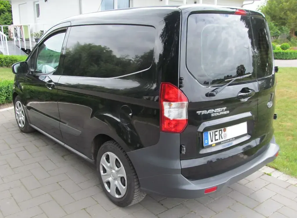 Gebraucht Ford Transit 75 PS (55 kW) 2017 Schwarz Van / Kleinbus