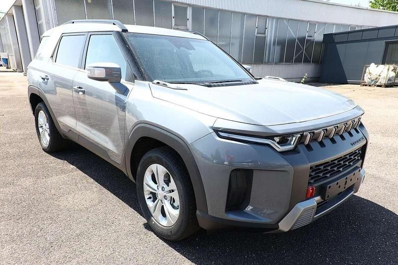 Platinum grey Neu 2025 Ssangyong Torres SUV | 21.530 € - Bild 1/4