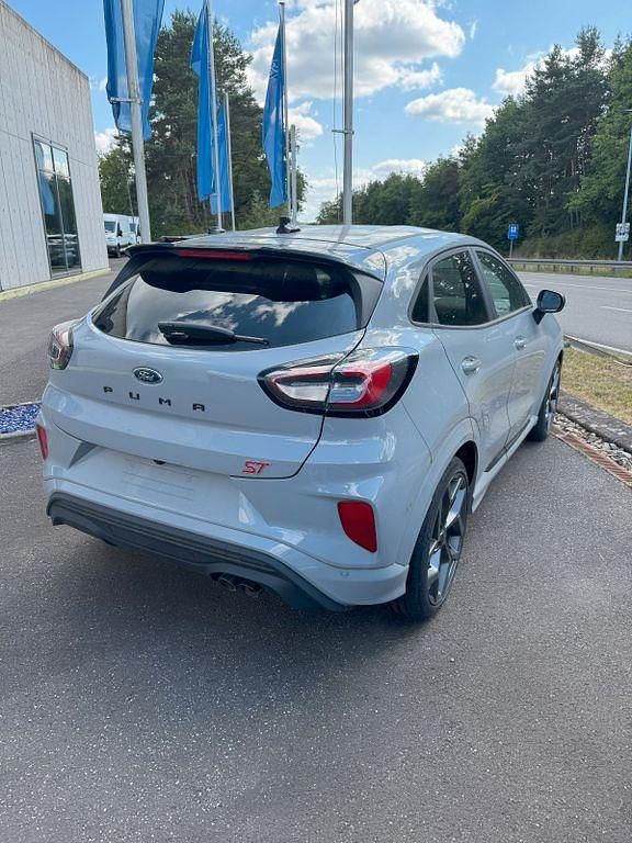 Neu Ford Puma ST 200 PS (147 kW) 2025 Grau Limousine