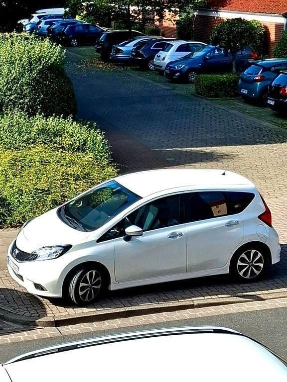 Gebraucht Nissan Note Acenta 90 PS (66 kW) 2015 Weiß Limousine