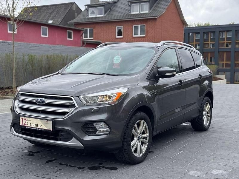 Gebraucht Ford Kuga Business Edition 150 PS (110 kW) 2017 Magneticgrau (metallic) SUV