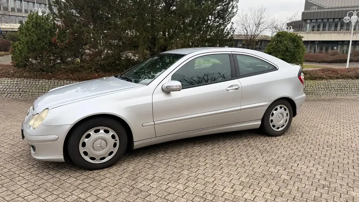Gebraucht Mercedes CLC200 122 PS (89 kW) 2005 Silber Coupé