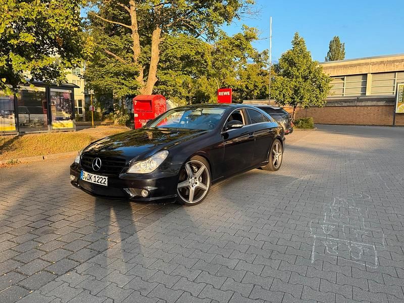 Schwarz Gebraucht 2005 Mercedes CLS55 AMG AMG Coupé | 14.700 € - Bild 1/4