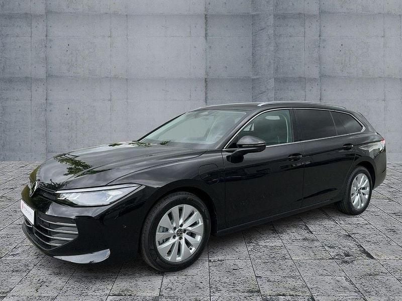 Neu VW Passat Business 272 PS (200 kW) 2025 Schwarz Limousine