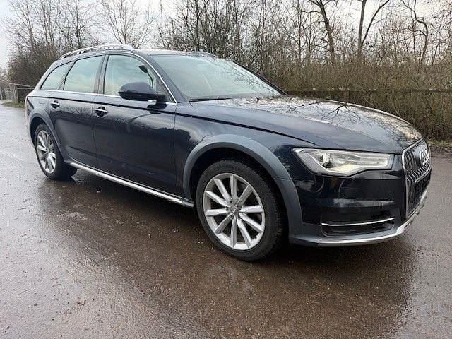 Blau Gebraucht 2017 Audi A6 Allroad Kombi | 19.500 € (Teuer) - Bild 1/4