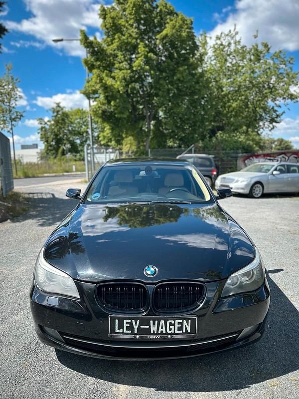 Gebraucht BMW 525 218 PS (160 kW) 2008 Schwarz Limousine