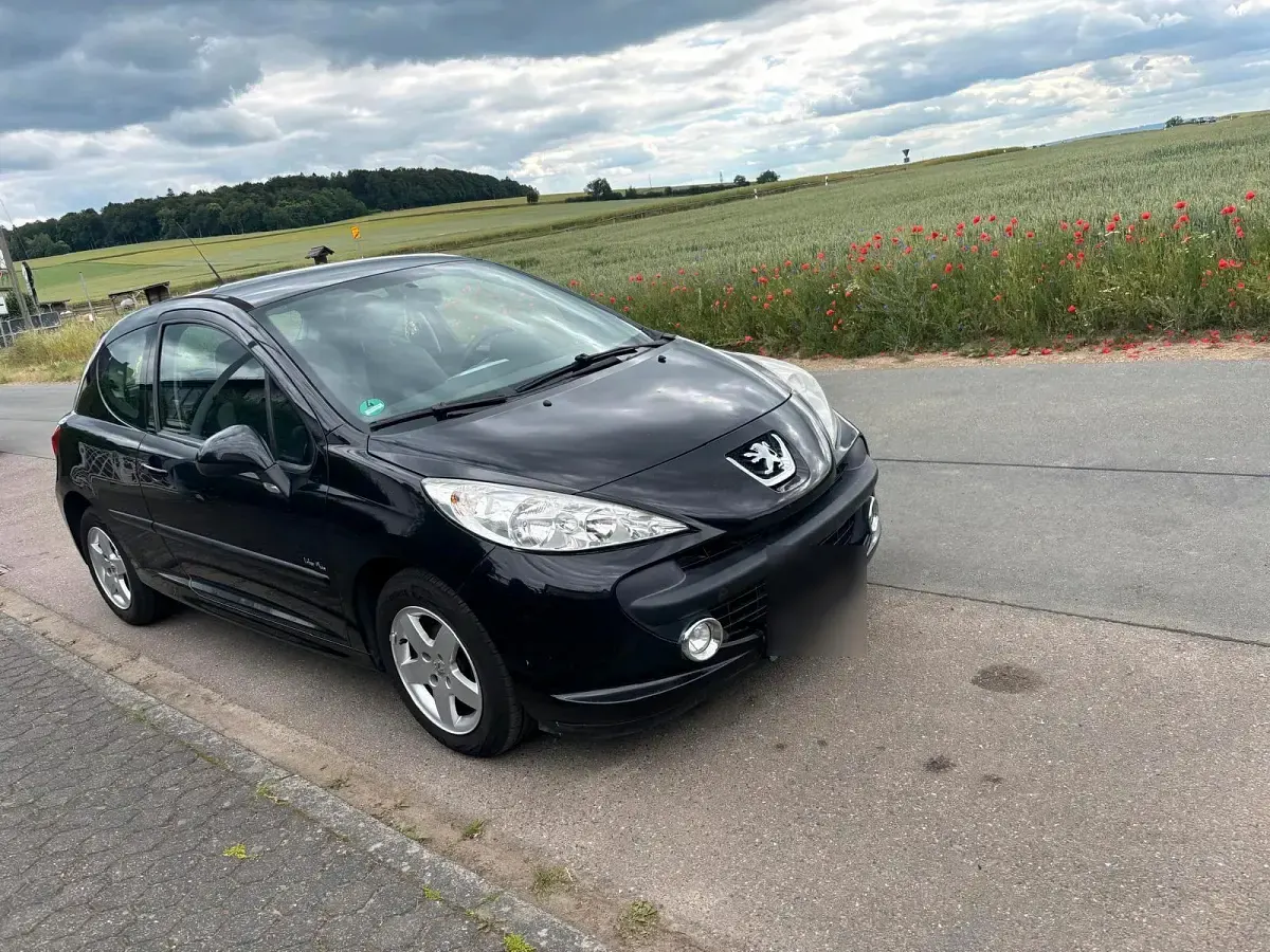 Gebraucht Peugeot 207 73 PS (53 kW) 2009 Schwarz Limousine