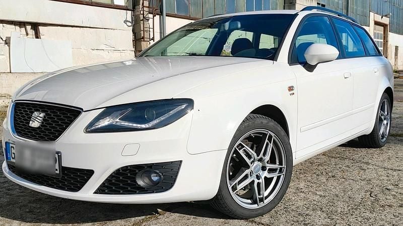 Weiß Gebraucht 2013 Seat Exeo Kombi | 4.390 € (Guter Preis) - Bild 1/4
