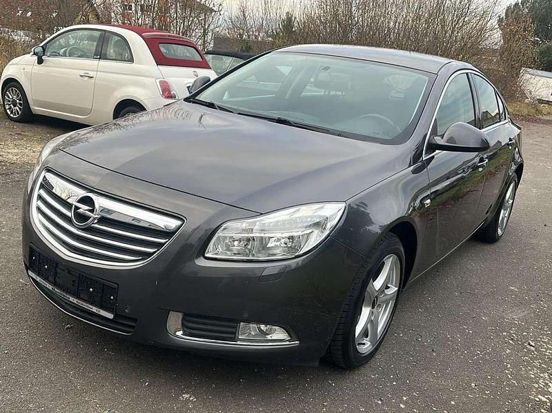 Gebraucht Opel Insignia Edition 116 PS (85 kW) 2009 Karbongrau Limousine
