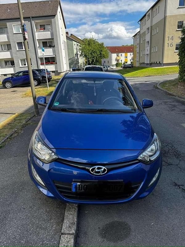 Gebraucht 2013 Hyundai i20 Classic Limousine | 3.700 € (Fairer Preis) - Bild 1/4