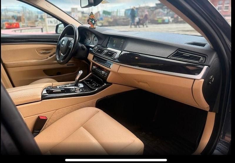 Second-hand BMW 530 258 CP (189 kW) 2012 Albastru Break