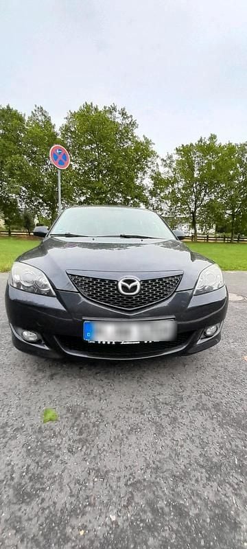 Grau Gebraucht 2006 Mazda 3 Limousine | 2.489 € (Fairer Preis) - Bild 1/4