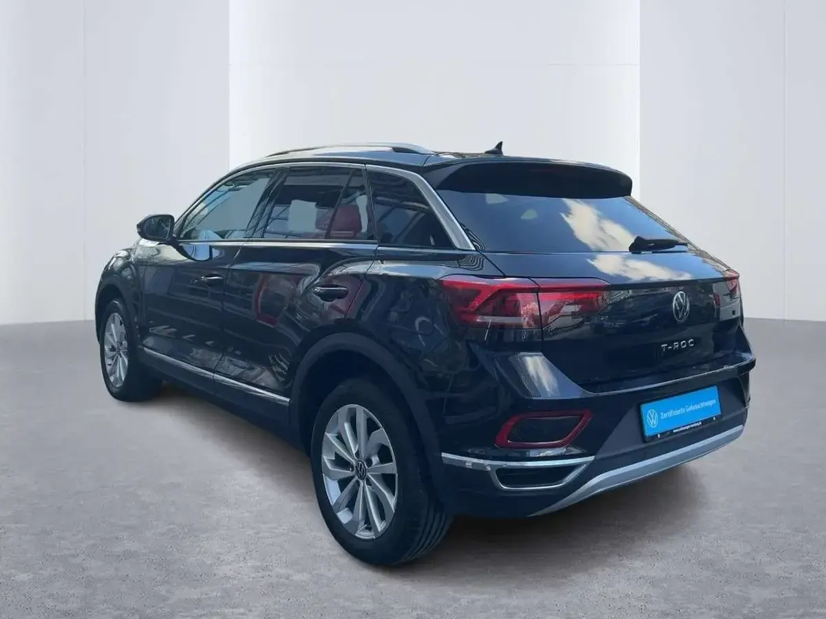 Second-hand VW T-Roc Style 150 CP (110 kW) 2023 Negru SUV