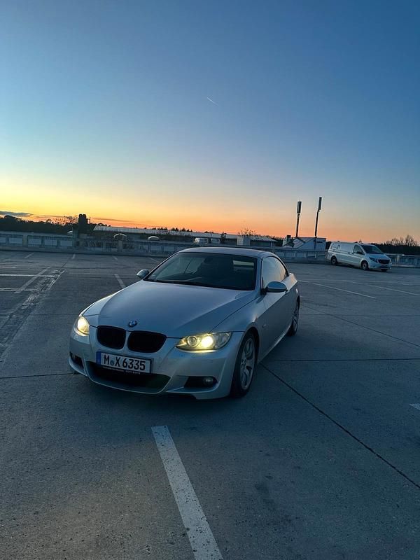 Gebraucht BMW 335 Cabriolet 306 PS (225 kW) 2007 Grau Cabrio