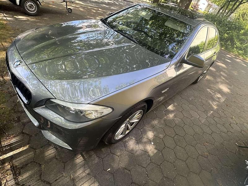 Gebraucht BMW 520 184 PS (135 kW) 2011 Grau Limousine