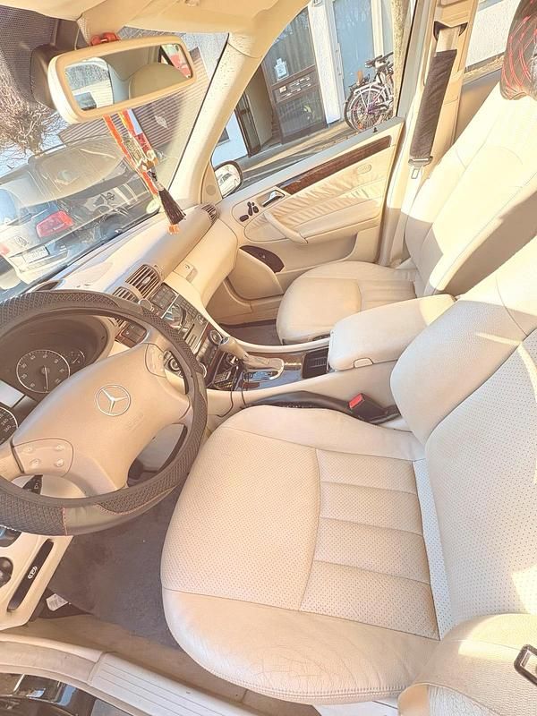 Gebraucht Mercedes C320 218 PS (160 kW) 2005 Schwarz Limousine