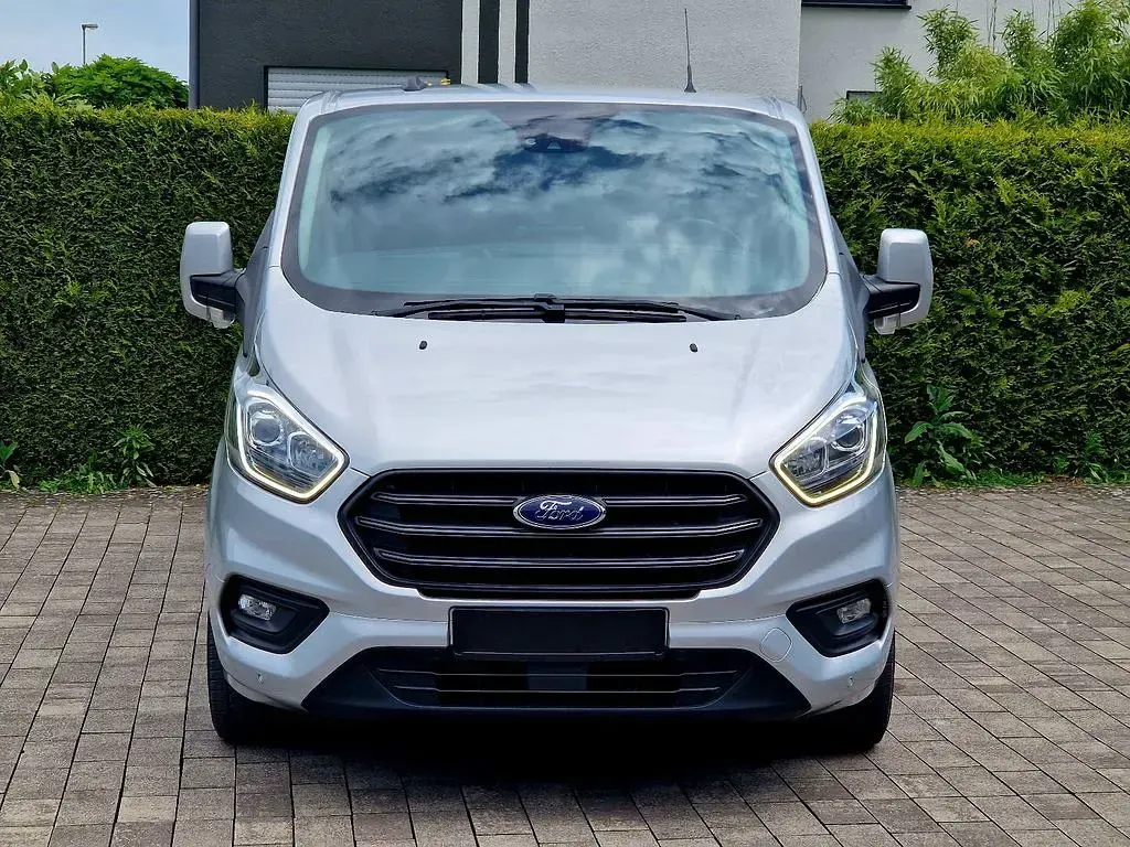 Gebraucht Ford Transit Custom 131 PS (96 kW) 2023 Silber Van / Kleinbus