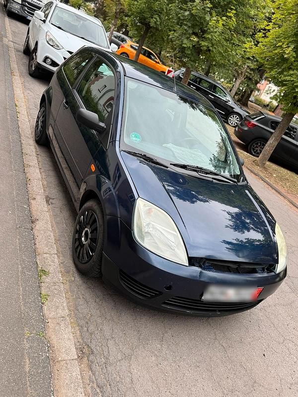 Blau Gebraucht 2001 Ford Fiesta Kleinwagen | 550 € (Guter Preis) - Bild 1/4
