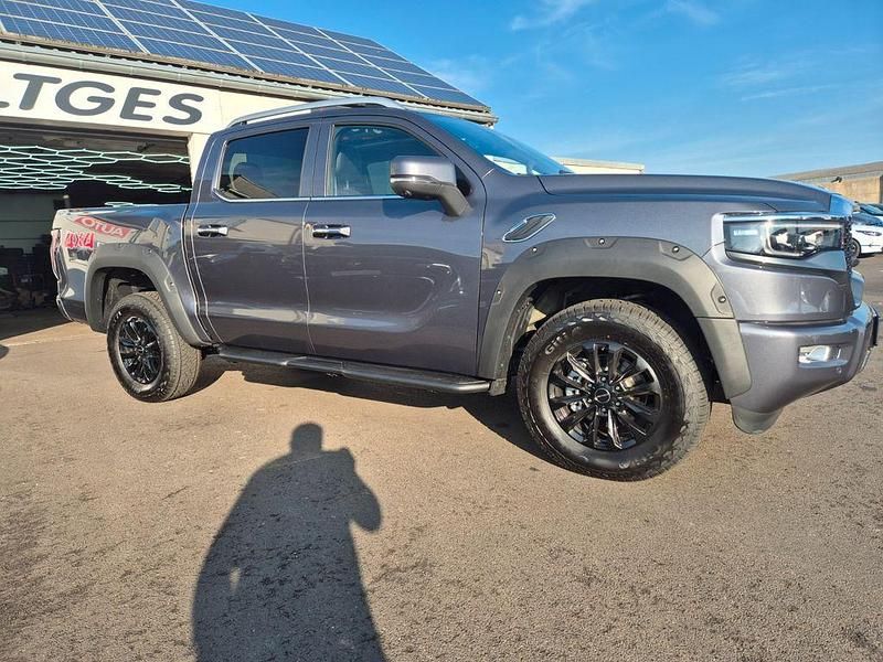 Neu Foton 4 173 PS (127 kW) 2026 Grau SUV