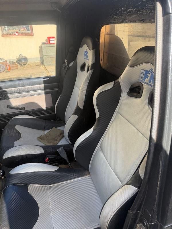 Second-hand Suzuki Samurai 42 CP (30 kW) 1983 Negru SUV