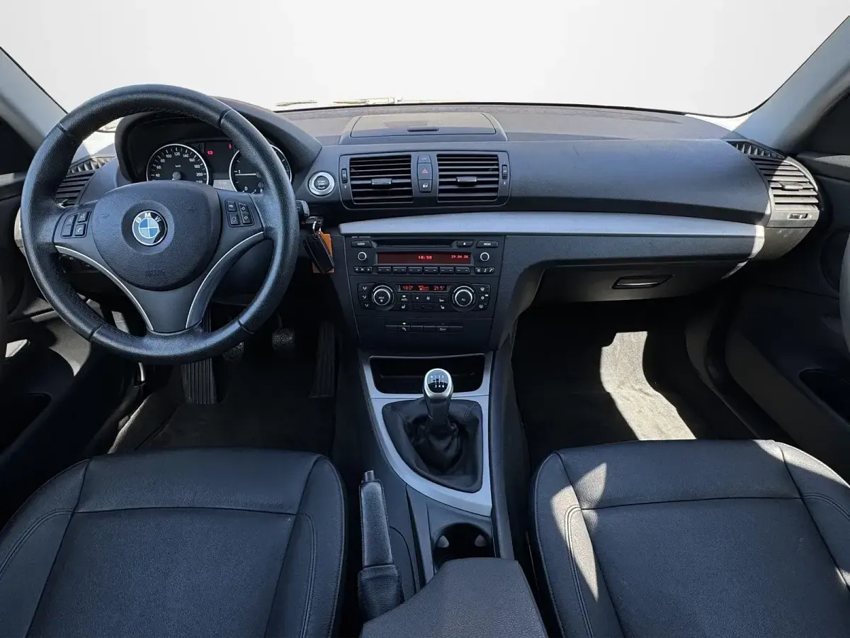 Używany BMW 116 Advantage 116 KM (85 kW) 2010 Srebrny Hatchback