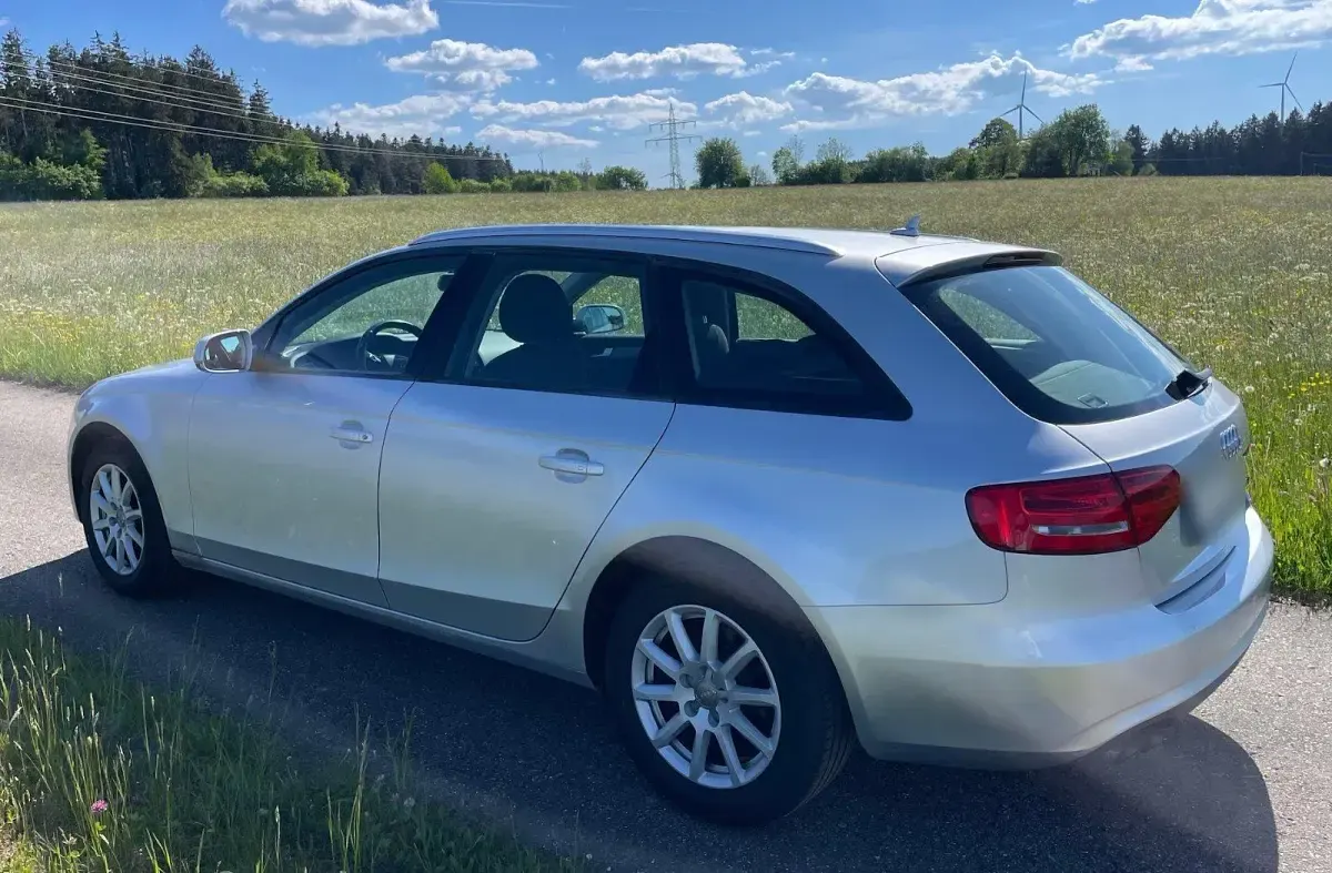 Gebraucht Audi A4 Comfort 177 PS (130 kW) 2012 Silber Kombi