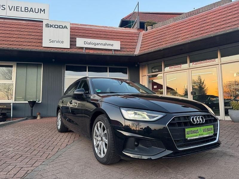 Gebraucht Audi A4 Basis 150 PS (110 kW) 2022 Schwarz Kombi