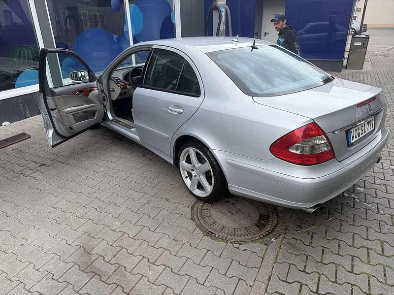 Gebraucht Mercedes E280 Classic 190 PS (139 kW) 2007 Limousine