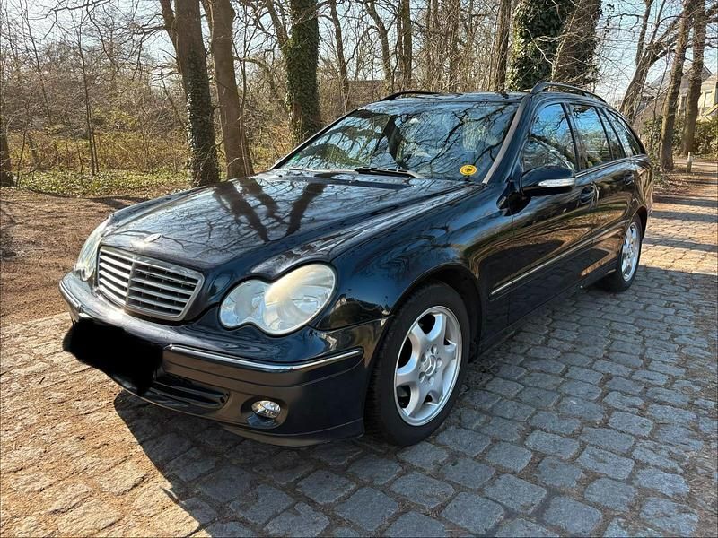 Gebraucht Mercedes C180 143 PS (105 kW) 2005 Schwarz Kombi