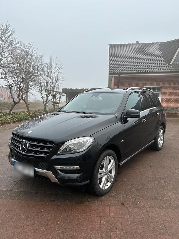 Gebraucht Mercedes ML250 204 PS (150 kW) 2012 Schwarz SUV