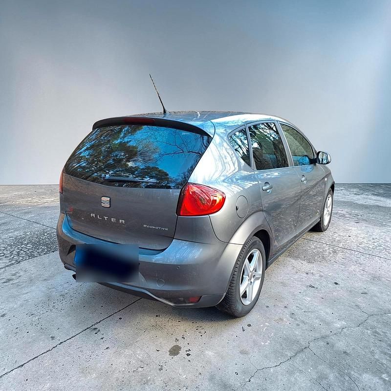 Gebraucht Seat Altea 105 PS (77 kW) 2012 Grau Limousine