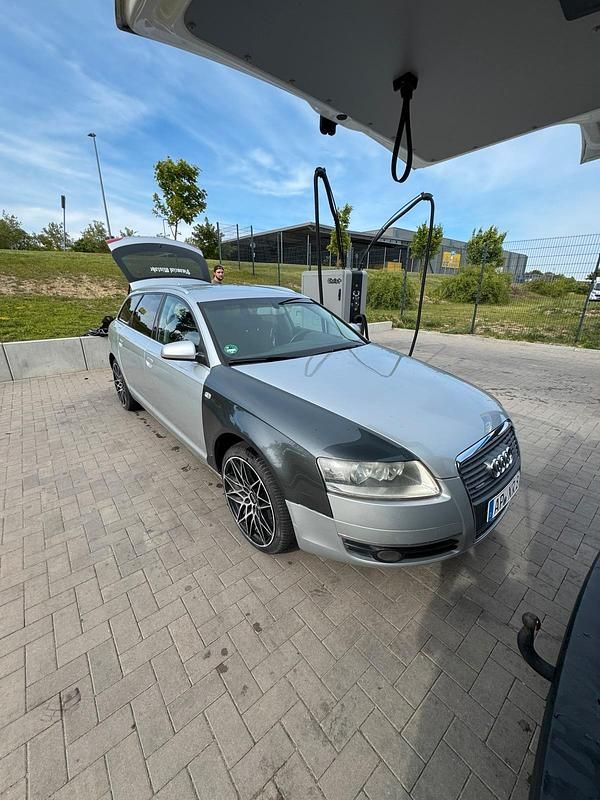 Silber Gebraucht 2006 Audi A6 Kombi | 2.500 € (Guter Preis) - Bild 1/4