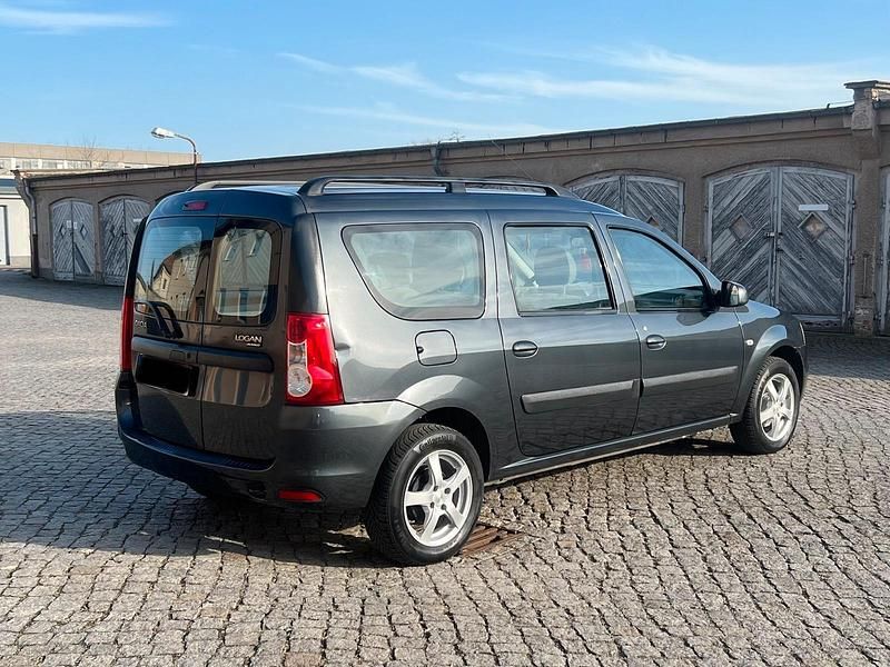 Gebraucht Dacia Logan MCV 101 PS (74 kW) 2011 Schwarz Kombi