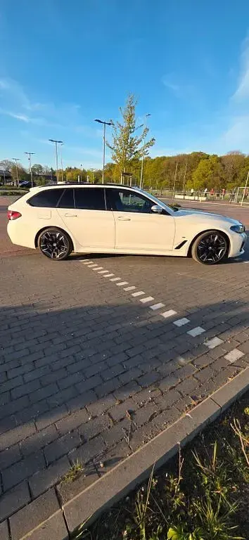 Gebraucht BMW 530 Performance 286 PS (210 kW) 2022 Weiß Kombi