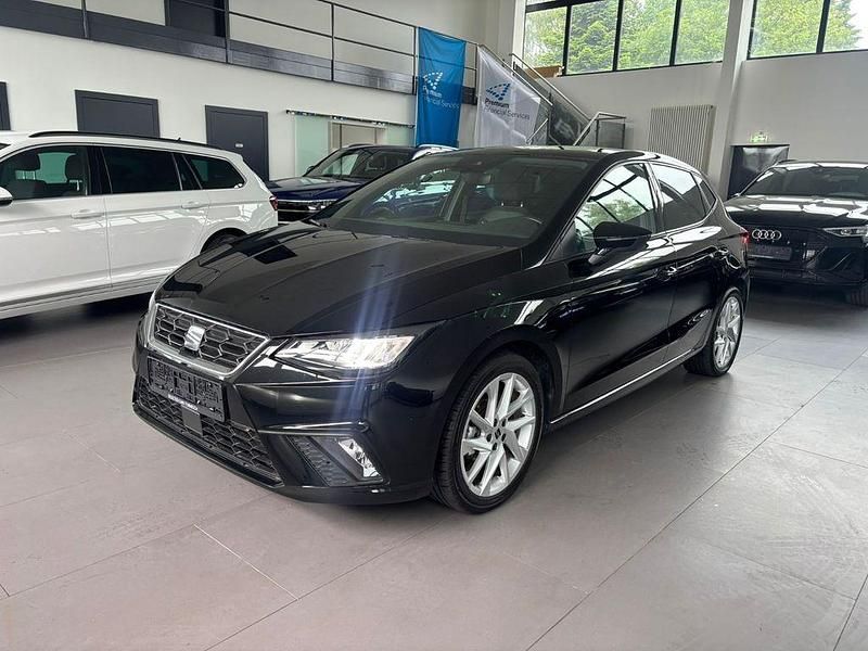 Schwarz Gebraucht 2024 Seat Ibiza FR Limousine | 15.990 € (Guter Preis) - Bild 1/4