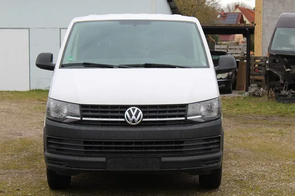 Gebraucht VW Transporter 102 PS (75 kW) 2019 Weiß Van