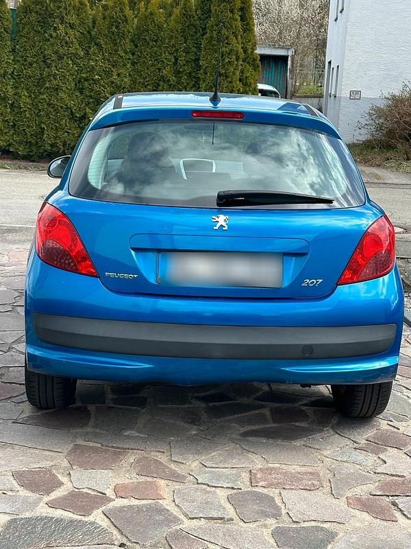 Gebraucht Peugeot 207 Urban Move 80 PS (58 kW) 2008 Blau Kleinwagen