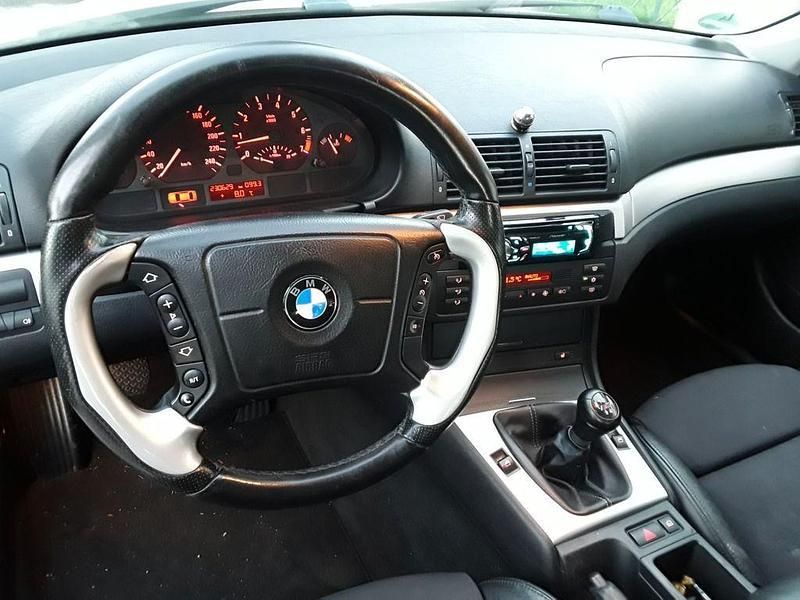 Silber Gebraucht 2000 BMW 325 Sport Line Limousine | 3.990 € (Guter Preis) - Bild 1/4