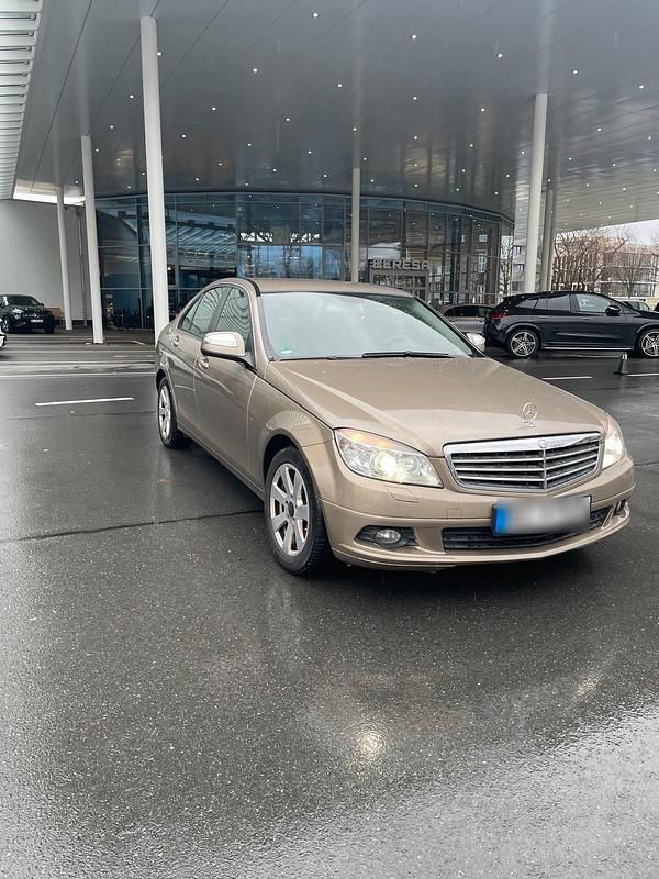 Gebraucht Mercedes C220 170 PS (125 kW) 2008 Gold Limousine