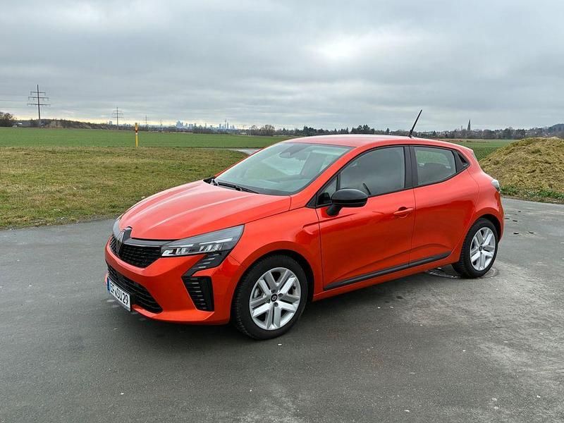 Gebraucht Renault Clio V Evolution 143 PS (105 kW) 2025 Orange Limousine