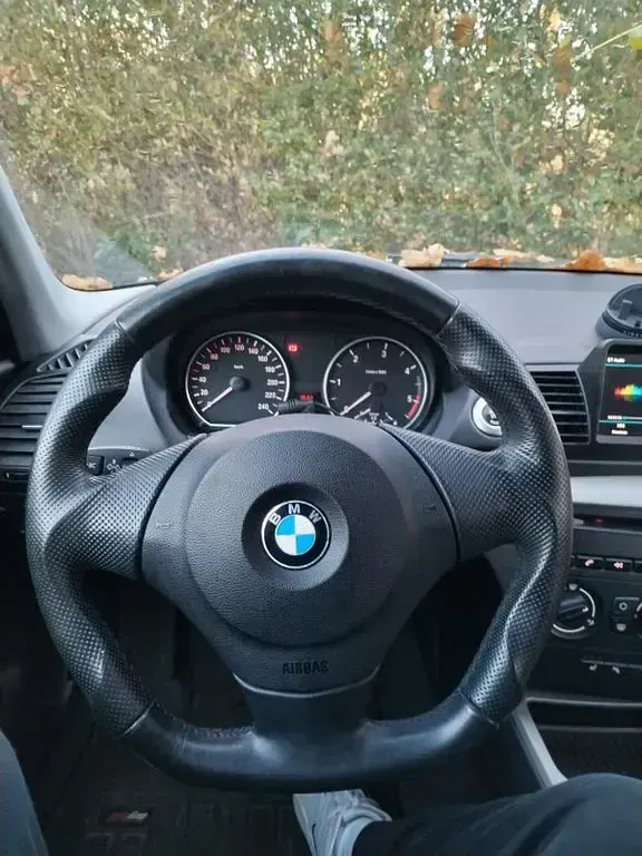 Gebraucht BMW 116 116 PS (85 kW) 2011 Schwarz Kleinwagen