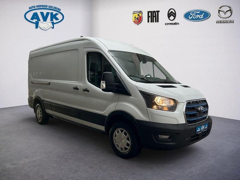 Gebraucht Ford Transit Trend 135 kW (184 PS) 2022 Weiß Van / Kleinbus